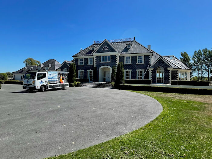 The Unique Challenges and Differences House Washing Companies Face in Victoria — Especially Melbourn