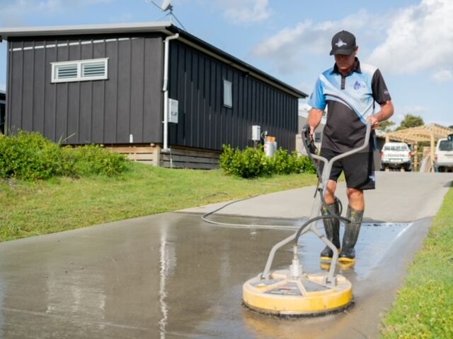 Revitalise Your Home: The Ultimate Guide to Driveway Cleaning Services for a Pristine Entrance