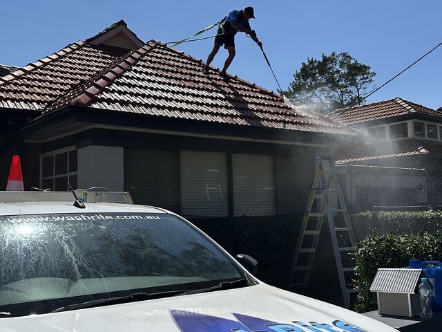 Guide to Roof Pressure Cleaning