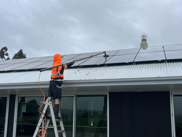 The Importance of Cleaning Your Solar Panels: Protecting Your Investment and Maximising Performance
